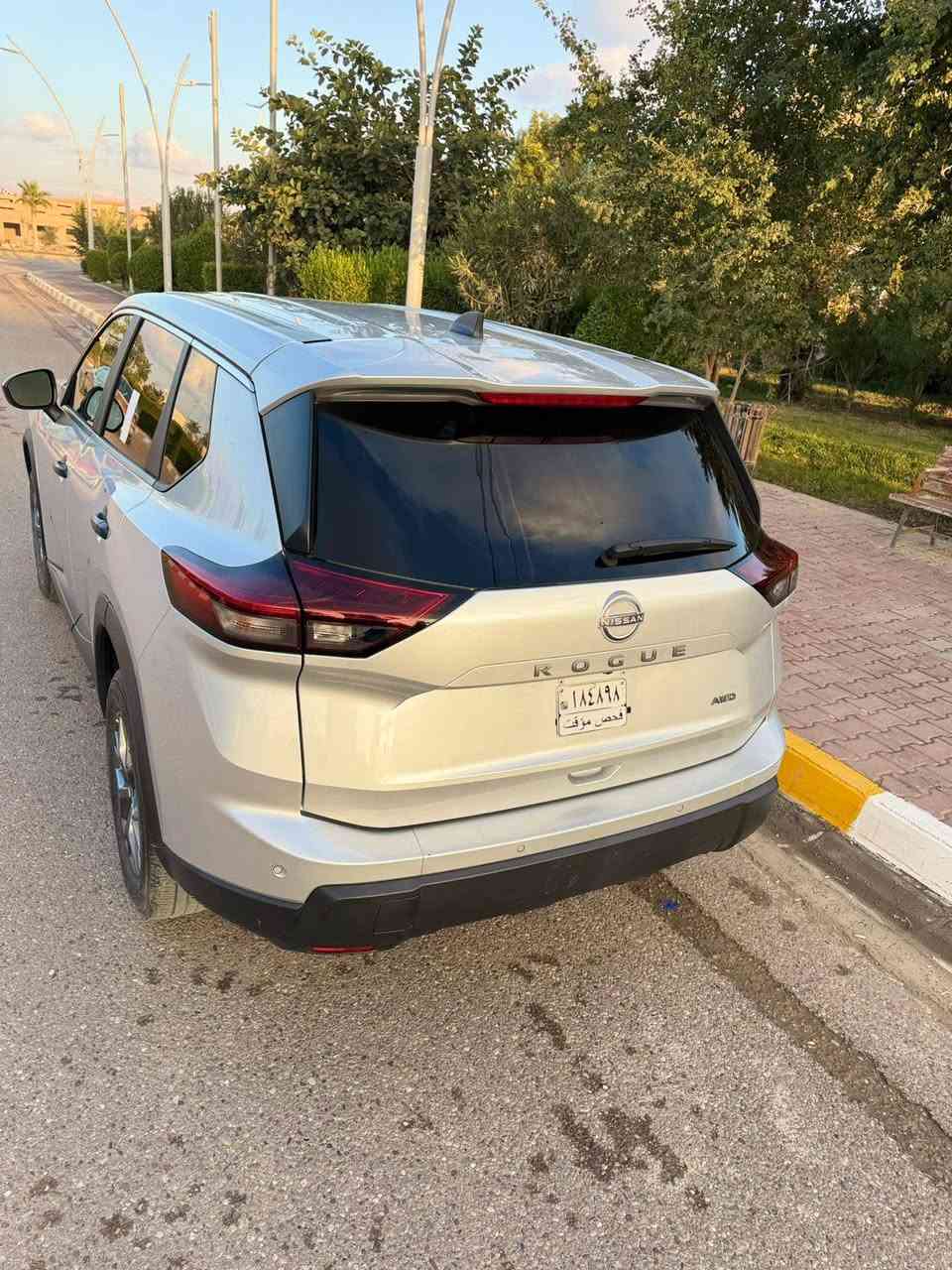 السلام عليكم
للبيع نيسان روج 2024
السعر 165 $
ماشيه 35k
رقم بغداد مشروع وطني بسمي لل٣١ السنويه 
اللون رصاصي سلفر 
مواصفات حلوه
قطعتين تبريد فول تحكمات
شفتات 
كروس سرعه
تدفئه كشنات
كير شرط بدون عيب
محرك شرط بدون عيب
⛔️حادث بسيط بنيد فقط والباقي مكفول شرط السونار 
سياره جاهزه مابيها اي نقص مكان السياره تكريت 
للاتصال ***********
