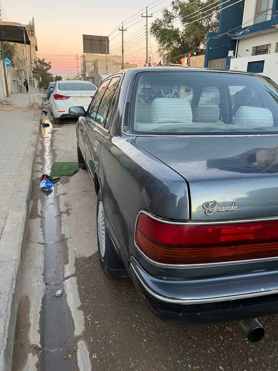 السلام عليكم .
سياره مارك للبيع سياره كير مكينه كير حداديه مكفوله سياره تبريد ثلج موديل السياره 1995سياره بأسمي شرط المداور تخم تاير جديد السباره كهربائيه جديده غرفه جديده رقم كربلاء انكليزي الجديد سنويه جديده سياره مكفوله من الكصه والعيب الشرعي شرط ابيعلك عل سونار 
سعر 58وبيه مجال . مكان السياره  نجف 
رقم الهاتف ***********
