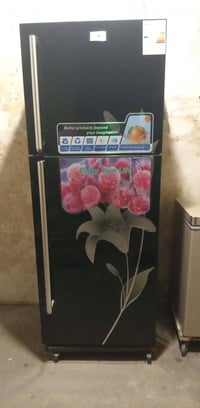 ثلاجة • للبيع • قابل للتفاوض