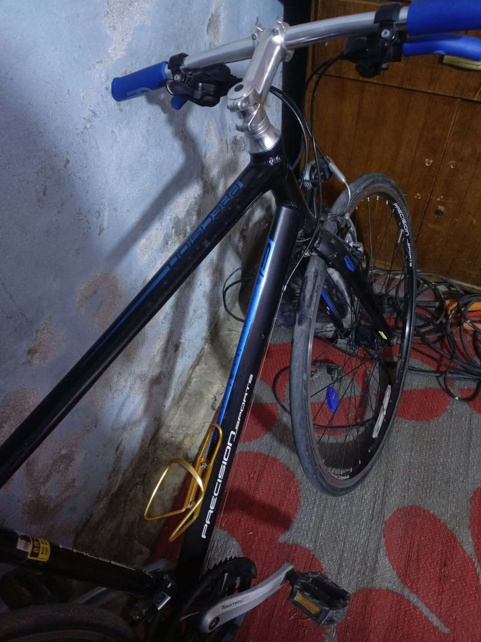 لبيع
البايسكل بالكامل ليمنيوم 

بغداد مدينة الصدر قطاع 3 
السعر 200قفل

***********
