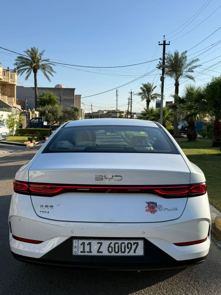 للبيع 
– BYD Qin Plus (چن بلاس) موديل 2025 –
   المسافة 5 الف بانزين 5 كهرباء
داخل ابيض المميز
الحالة: زيرو جديده مكفول كفاله عامه
سعر 18.750
للاستفسار والاتصال
***********
*********** وتساب
