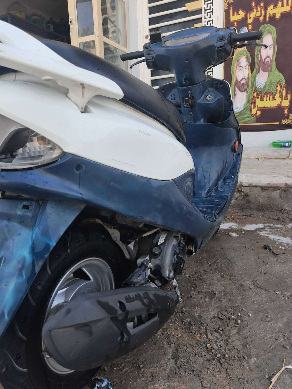 ‏سلام عليكم
‏دراجه كامكو بولييس نوزل
‏دراجه نضيفه صارلها سنه من مطلعها من الوكيل
‏برغي مامفتوح بيها 
‏بيها فقط الماصده الخلفيه طاكه خفيفه
‏والكفر الامامي كدامكم مفطور شي قليل
‏سعرها 650وبيها مجال
‏


**إذا كنت صاحب هذا الإعلان وتريد حذفه لأي سبب، رجاءا أرسل رسالة إلى الدعم الفني**