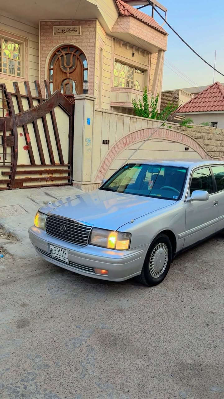 السلام عليكم
راس الثور تكم 
موديل 1998
محورتحوير نجف اصلي
تحكم ستيرن 
كشنات كهربائي
5 دكم
شاشه اندرويد
تبريد خلفي
منظومه تبريد جديد 
كير مكينه بعدهن بالضمان 
مكينه 3000
السياره كفاله ظربه كصه نقل جثه 
بيه مكانات صبغ تجميل 
سنويه باسمي
العنوان بصره
السعر 105 وبيه مجال قليل
***********
