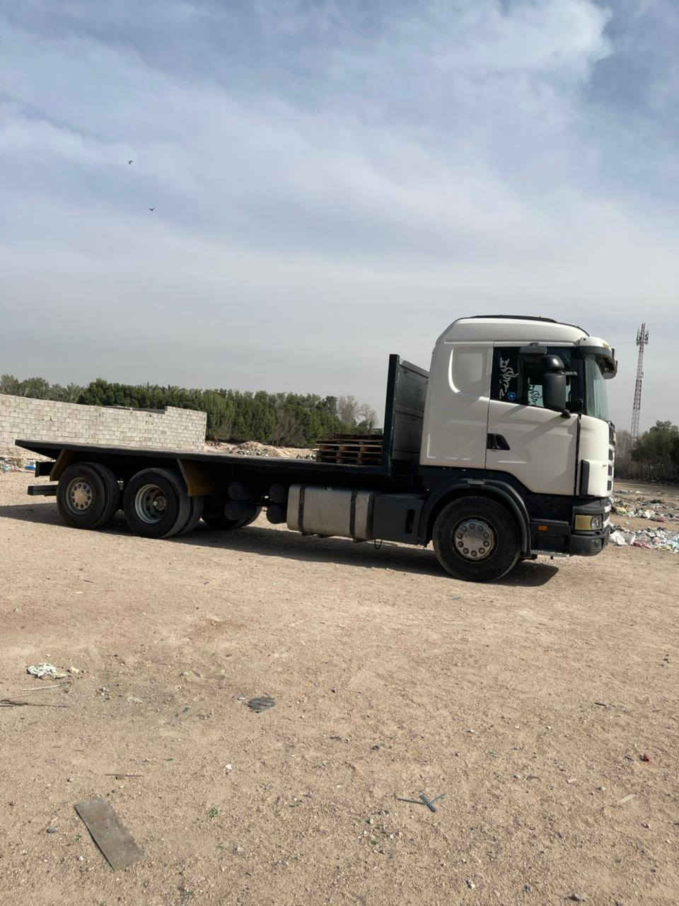 سلام عليكم سكانيه شاصي موديل 2000 رقم بصره تحويل مباشر مكينه سته بم ونوزل گير 3ب3 چوبلس امامي وخلفي سياره جديده العنوان البصره الزبير رقم الهاتف ***********
