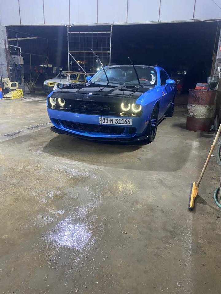 السلام عليكم جالنجر موديل 2012 امريكي حادثها جاملغ خلفي وهنا بيها جاملغ ثاني نطخ سياره لون سوده مسويلها تغير لون رقمها بغداد نكليزي كير محرك تاير صدر كله خير من الله سياره مابيها اي نقص تخم ويل مشدودلها عشرين جديد مكينه 3600 سعرها 105 بيها مجال سياره ترايك وان ميعجبك مكاني بغداد سبع البور *********** و ***********و ***********
