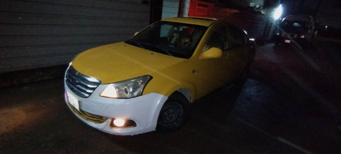 سلام عليكم شيري E5
(2014)تكسي كير محرك بلادي رقم واسط مشروع وطني السنوية باسمي (لل 27) كامله مكمله نقصها راديتر مزروفه ابيع نقص تبريد.. كهربائيات صدر باتري منضومه بانزين كلها عليها ادامه  عنواني بغداد الشرطه الخامسه رقم الهاتف..وبيه واتساب *********** رايدها (((مراوس بخصوصي))) اصفيها هيئه وغرامات عليه. كلشي واضح عندك مراوس تعال خاص او واتساب بغداد, العراق
