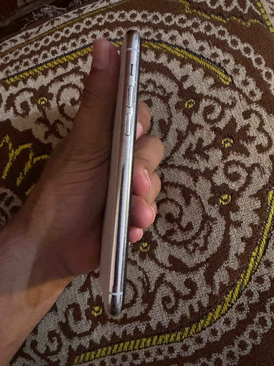 ايفون 11برو الصغير ذاكره 256 جهاز نضيف مبدل بس بطاريه 100  مكفول من كلشي سعره 235 وبي مجال قليل مكاني كوفه حي ميسان ***********
