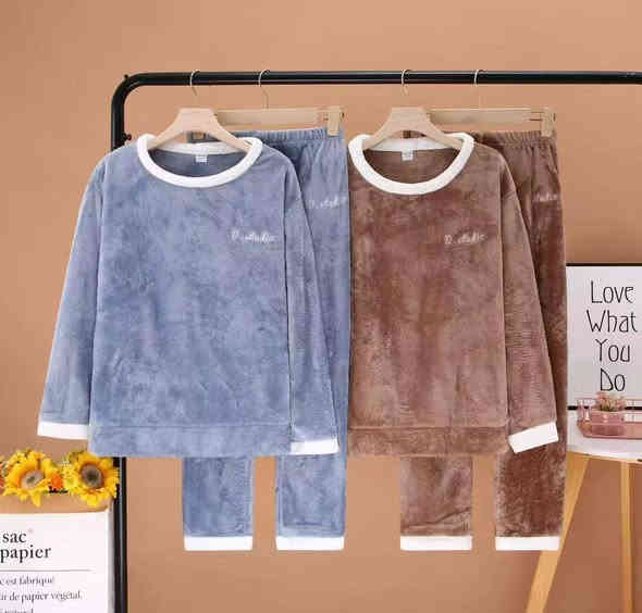 تراك نسائي خامه فرو سعر الدرزن 66 الف
للتواصل عبر الواتس اب ***********
