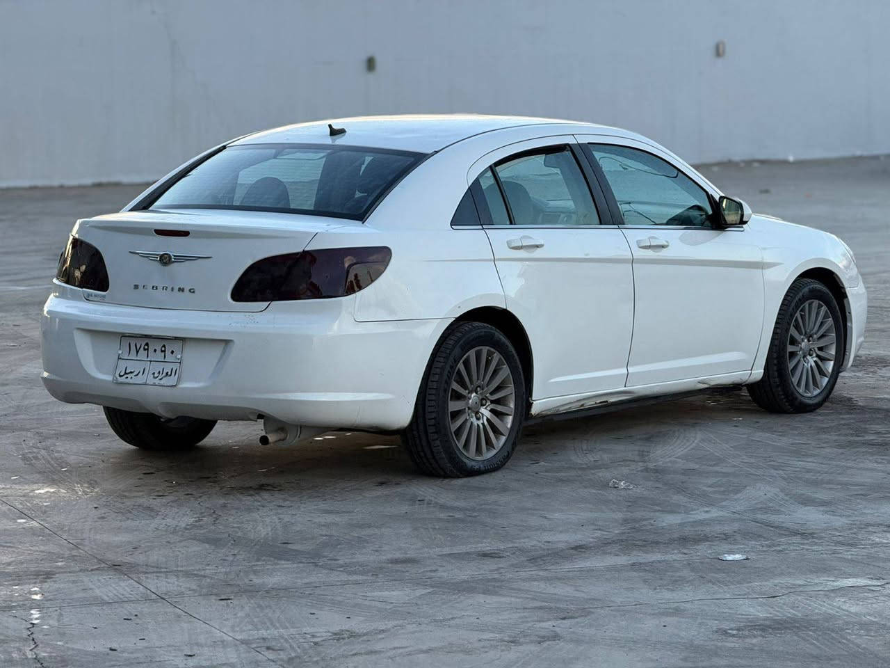 السعر 59$$           ***********
دوج كرايسلر موديل 2008 مكينه كير شرط تبريد شغال صبغ 3 قطع بدون دواخل جاملغ أمامي وباب وجاملغ خلفي شرعي موجود شرط التحويل كير توماتيك جامات كهرب حساسات طخم أمامي خلفي جديد طخم تايرات جديد
