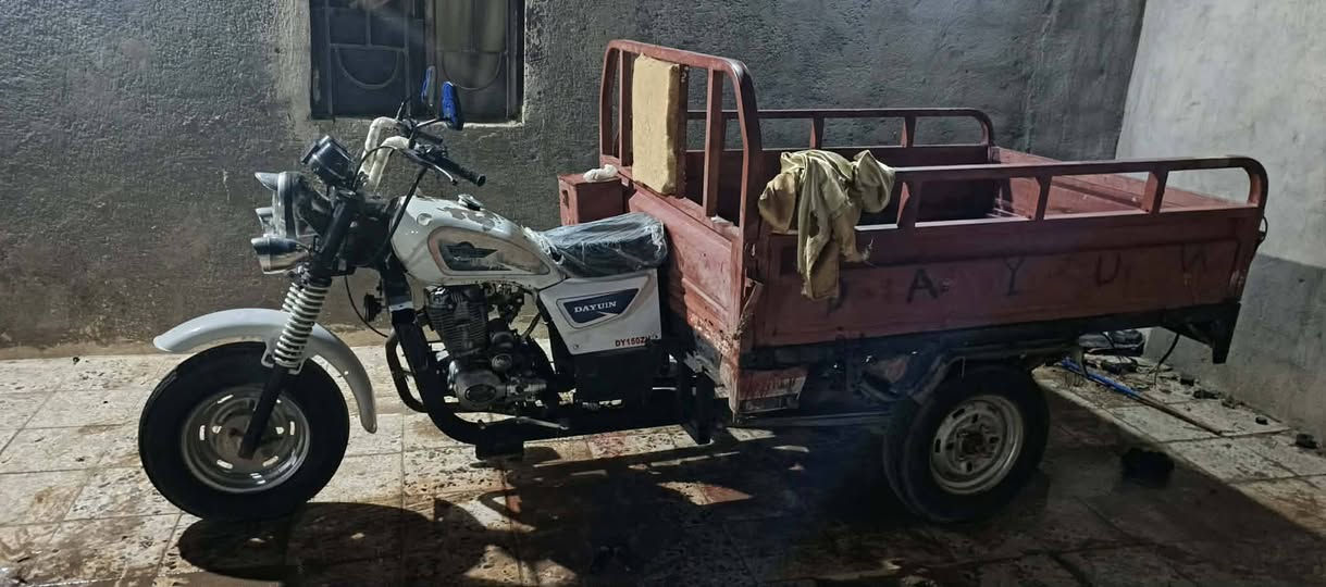 ستوته للبيع موديل 2009. بيها سنويه. سلف جديد وباتري جديد سدر كله جديد من دبلات ونت صاعد شاصي مابي لحيم. توها مجفته بعدها ع السحگ. مكاني دوايه السعر 750 قفل


**إذا كنت صاحب هذا الإعلان وتريد حذفه لأي سبب، رجاءا أرسل رسالة إلى الدعم الفني**