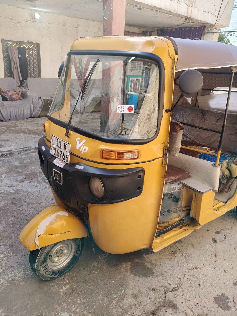 سلام عليكم تكتك 19 رقم وسنويه صبغ عام لجماليه السعر 5200 بيها مجال للطيبين ***********
