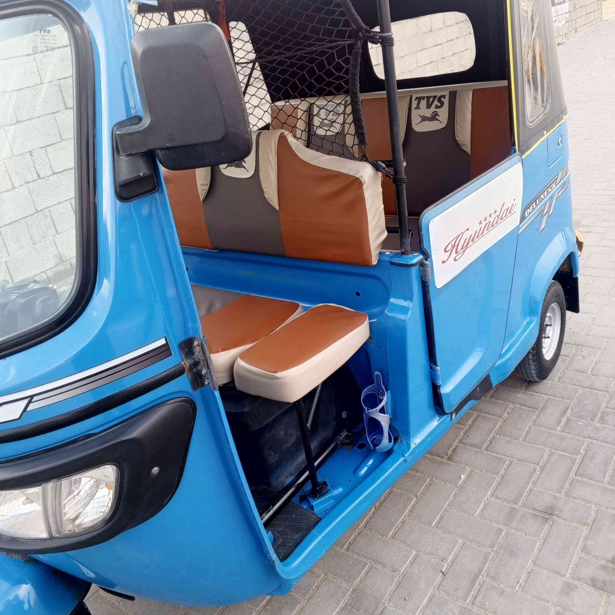 السلام عليكم تكتك للبيع موديل 2021 شهر 11 رقم سنويه بصره حيانيه السعر 70000 وبيها مجال تكتك جديده مامتعوبه رقم الهاتف ***********
