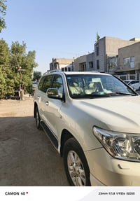 لاندكروز موديل 2011 ستينيه اصلي لون ابيض مكفوله عدا الدعامية الاماميه ...