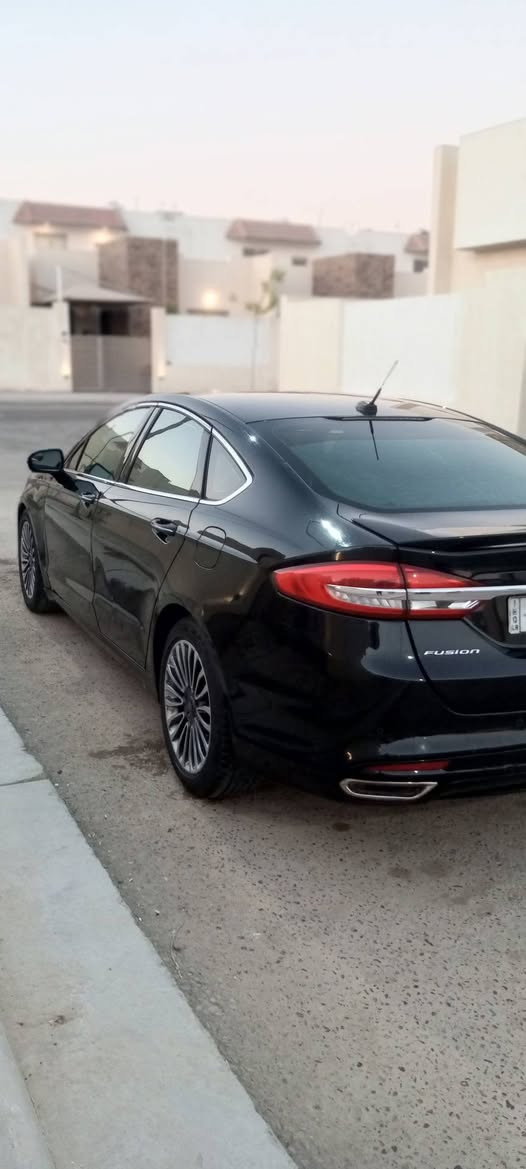 فورد فيوجن 17 فول مواصفات تيتانيوم فئة eco boost 
محرك 2.0 تيربو
كلين بدون حادث ولا صبغ فقط دعاميه 
السيارة مشايه 88 الف 
رقم اربيل هزه لشهر 8 -2026
للبيع او مراوس 
*********** واتساب
