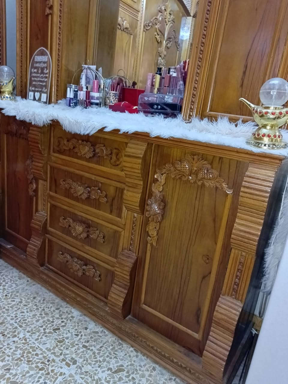غرفه للبيع جديده ايي ضرر مابي سعر 900 وبها مجال
عنوان موصل ايسر  حي عدن  قرب صيدلية الاخاء 
رقم هاتف 
***********
