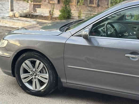 هونداي ازيرا  2007
مصبوغه حزام بدون دواخل
ا رقم بغداد دولي جديد
محرك 6 سلندر 3300
السيارة فول لمتدد
المواصفات
-فتحه 
-نظام ترحيب
-انارة بالمرايات والابواب الامامية
-كاميرا وحساسات خلفية
-حساس ماسحات
-كشنات كهربائية جلد 
-لد امامي وخلفي
-تحكم كامل بالستيرن كهربائي 
-مري شفط مع الاشاير
-ويل حجم 17 لاصلي 
-مرايات قلاب ويه R
-الشاشه اصليه 
نضام سماعات + مضخمات بلاديه

تبريد ثلج 
تخم تاير جديد 
جاهزه من كل ا
مكان بغداد 
سعرها 90 وبيها مجال 
غير متواجد علفيس شراي يتصل ويدلل ***********
