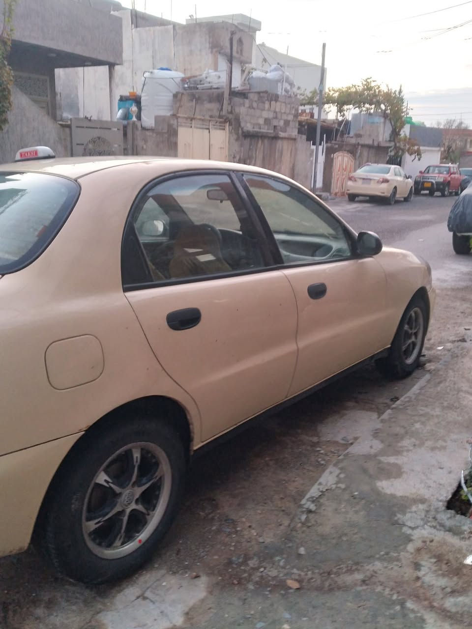 داویی لانۆس1997بۆفرۆشتن دەمی نیە ماڵی دۆستە گیڕو مێینە بە شەرت سە نەوی هەتا8/2026 تازە ژم گۆ ڕینە وە شە کم بە تکسی  ڕە قە مە کە ی بە جیا ئە فرۆشم ***********/***********
