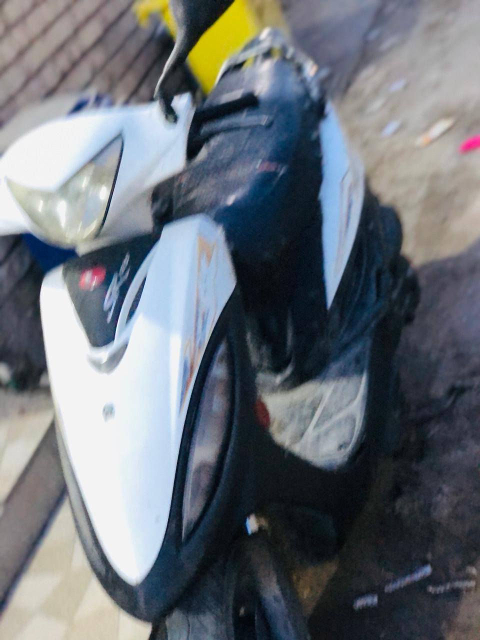 دراجه جي فور نضيفه تشتغل نكره سلف تجفيت جديد دراجه ناعمه اروسه بكامكو حتلاو كامكو بيه دخان اروسه عادي فقط بس كامكو اروسه***********
