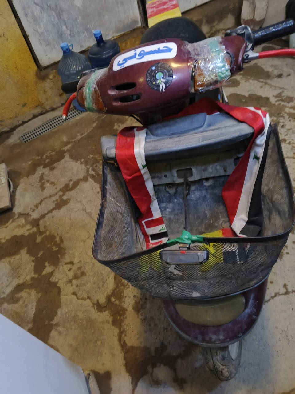 سلام عليكم دراجة 60 منغولي طافيه متروكه تشتغل وحلوة نقص فقط باتري ويرادلها تبديل تاير ويل لان نازل التاير كلشي بيها وحلوة فقط نقص باتري وتبديل تاير ويل السعر 90 الف وبيها مجال العنوان بغداد الزعفرانية ***********
