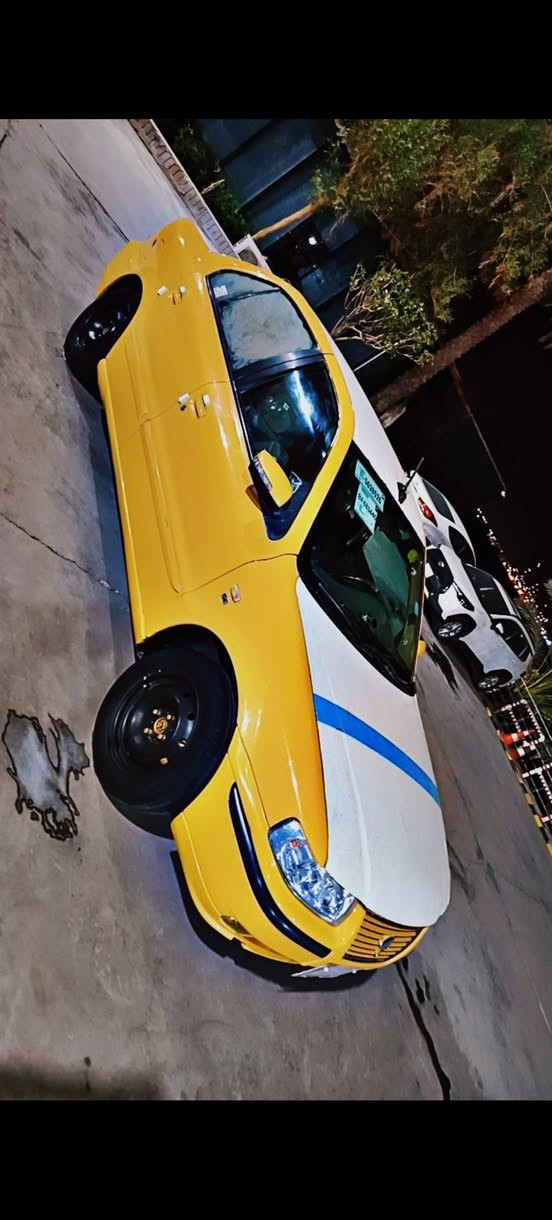 سمند سورن ٢٠١١ مكينه بيها خيط تبخير السياره جاهزه بيها ملاحضات بسيطه هزة جديده رقم جديد السياره بأسمي  تبريد ثلج السعر ٣٥ بيها مجال شي بسيط مكاني بغداد شهداء البياع رقمي ***********
