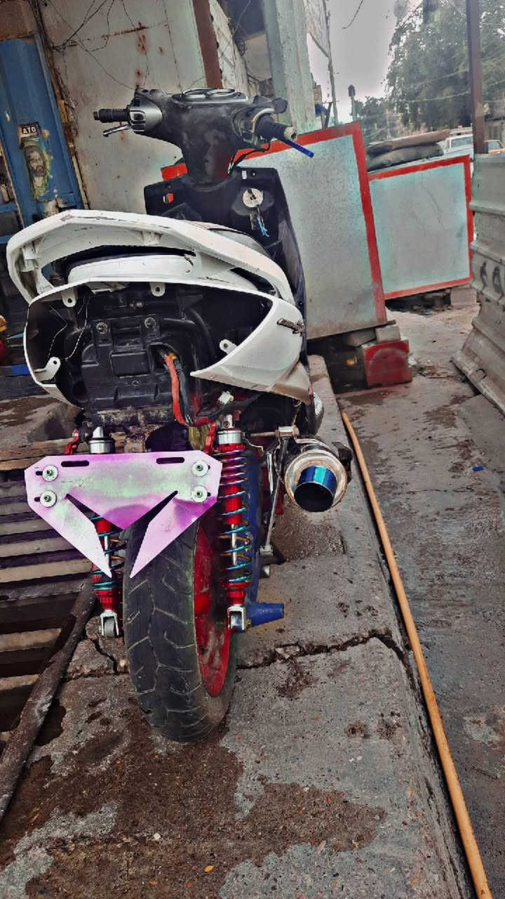 دراجه سكنز فحل كابريتر دراجه تخبل بل شلعه معدل بس خربطه مال كابريتر دراجه مزوده خارج مو مكينه كفرات موجوده بس لبجم شوي تعبان السعر 350 رقمي 0778011365


**إذا كنت صاحب هذا الإعلان وتريد حذفه لأي سبب، رجاءا أرسل رسالة إلى الدعم الفني**