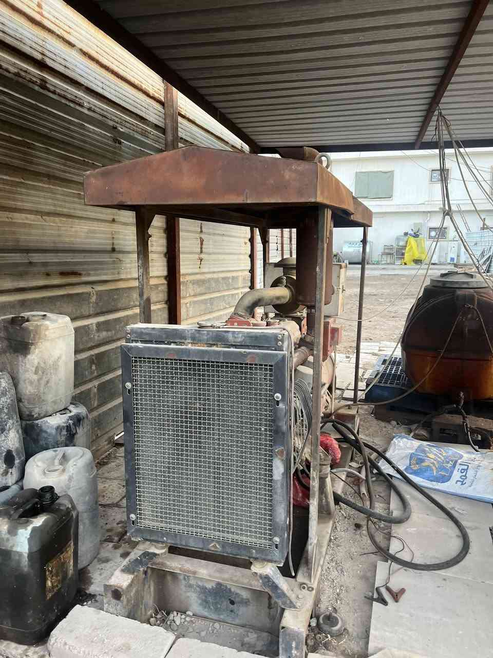 مولد افيكو مال حقول فئات لبيع سعه 65kvمولد جاهز نضيف لاستفسار اتصل ***********
