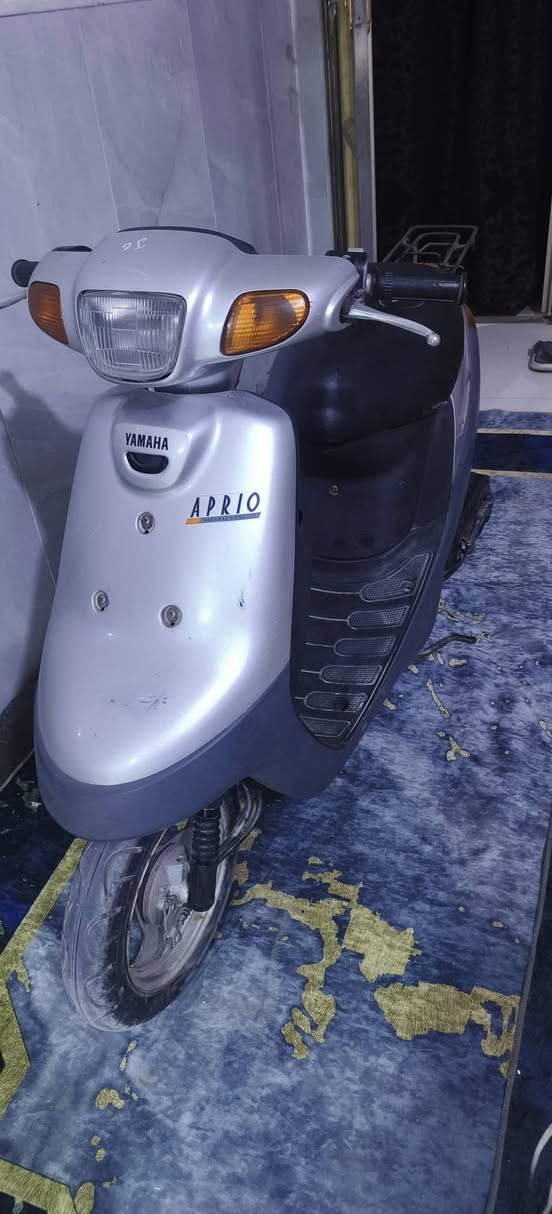 دراجة بتره خطين تاريخ الطلعتها بيه من الحاوية موجود بالوصل دراجة كاملة مكملة للبيع تجي تفحص واخذها وين ما يعجبك مستعجل ع بيعتها 
***********
