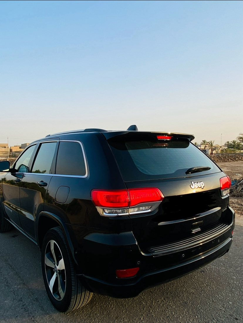 السلام عليكم
المركبة   :  جيب گراند شيروكي 

موديل   : 2018

الفئة  : شيروكي 

الحادث : تم أرفاق صور الحادث في المنشور

الايرباك : أيرباك كفاله ولا ايرباك طاگ

الرقم     : بغداد الماني حرة

المواصفات :

✅محرك 3600 ( 6 سلندر ) عليه أدامه كامله 

✅اللون اسود 

✅شاشة چبيره

✅تحكم مقود

✅داخل بيجي

✅كامرة خلفية

✅رادار توقف ذاتي عند الرجوع تلقائياً

✅بصمة أبواب وجنطه

✅رادار انطفاء المحرك عند الوقوف تلقائياً

✅مقعد السايق كهرباء 

✅حساس خلفي 

✅ويل كب قياس 20

للأستفسار الأتصال / ***********
