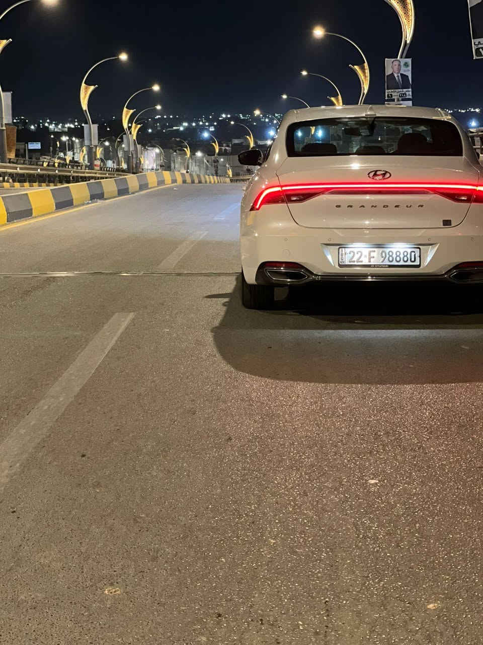 السلام عليكم شباب
ازيرا كراندر موديل 2022 غاز بلادي فقط 
فول موصفات رقم اربيل 
السياره كفاله عامه من كلشي حتى الدعاميات كفاله 
كير محرك حداديه تخم تاير جديد توني شاده قبل اسبوع 
السونار مرفق مكان سياره ديوانيه السعر 220 رقمي ***********
