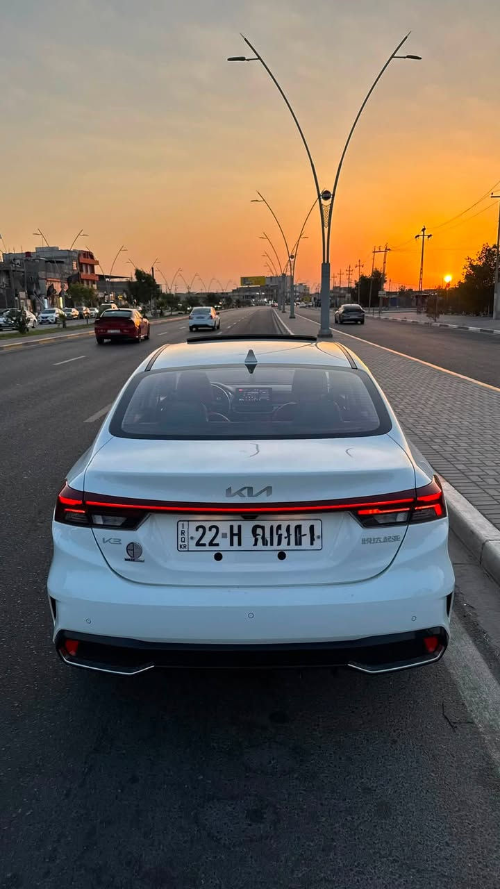 السلام عليكم
كيا k3 
موديل 2024 
ماشيه 15 الف
كفاله عامه بيها بس رصعه بالبنيد وبي دي ار بالجاملغ كلش خفيف
رقم أربيل باسم شركة 
سياره جديده وكلش حلوه 
فوول مواصفات 
مكان البصرة
سعر 138 بيها مجال للشراي
هـ ***********

