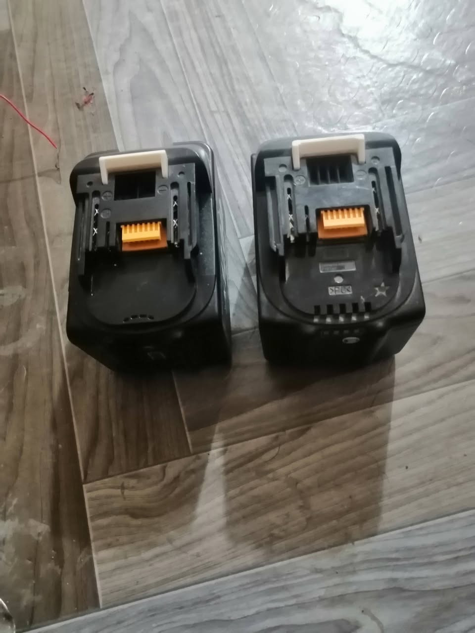 متوفر للبيع بطاريات ماكيته


**إذا كنت صاحب هذا الإعلان وتريد حذفه لأي سبب، رجاءا أرسل رسالة إلى الدعم الفني**