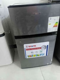 ثلاجه • 6 قدم • نضيف