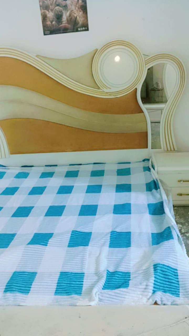 غرفه تركي 7 قطع 
السعر 500
عنوان ابو صخير
@إشارة


**إذا كنت صاحب هذا الإعلان وتريد حذفه لأي سبب، رجاءا أرسل رسالة إلى الدعم الفني**