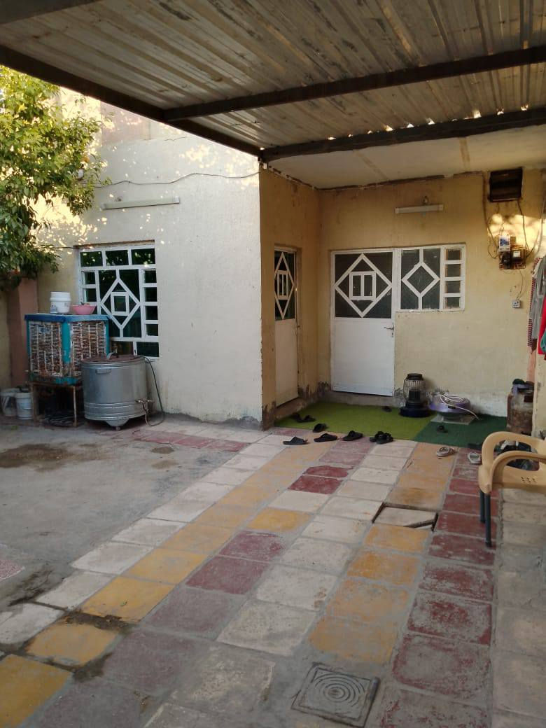 السعر 65 وبي مجال   بيت للبيع مساحه 150 متر طابو زراعي سند 25 يحتوي على غرفة نوم وصاله واستقبال ومطبخ وصحيات العنوان على ربيانه قرب مدير الناحيه على الشارع الرئيسي للاستفسار مراجعة مكتب حيدر السلطاني او لاتصال ***********
