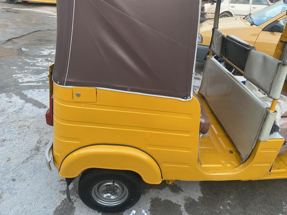 تكتك ٢٠٢٠ للبيع سعر ب٦ونص وبيها مجال  مكان بغداد لامين ثانيه لتصال على رقم ***********
