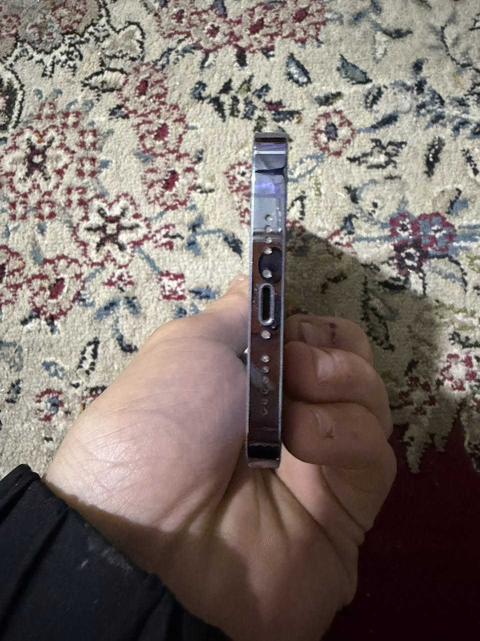 ايفون 13 برو ماكس شرق اوسط ذاكرة 128  كارتون موجود جهاز نضيف مكفول من اي تصليح وعطل علفحص بطارية 83  السعر ٦٥٠ للبيع فقط العنوان زيونه او الغدير. للتواصل دايركت او ***********
