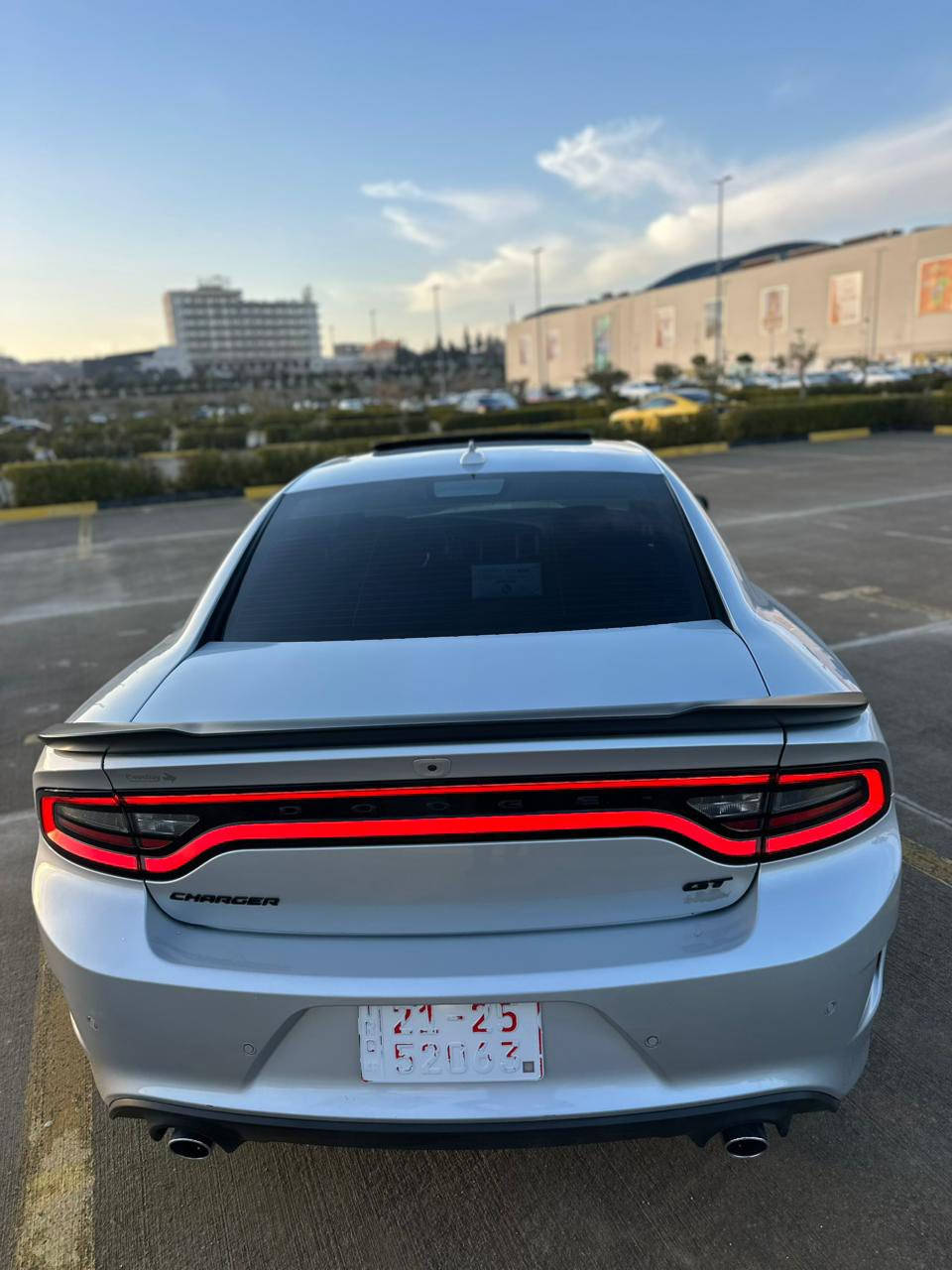 جارجر 23 جيتي محرك 3600 ضرر بابين  وصورة لحادث موجود بسيط كلش السياره بعدها مامرقم تترقم سليمانيه  السعر 280 وبيها مجال
***********
