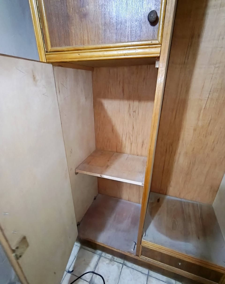 للبيع كنتور 2 ابواب نضيف جدآ السعر 140 الف ومجاله بسيط
مكاني الامين الثانية
‏ *********** ‏
