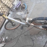 بايسكل للبيع.   كامل مابي اي نقص   السعر 25   للستفسار اتصل على الرقم ...