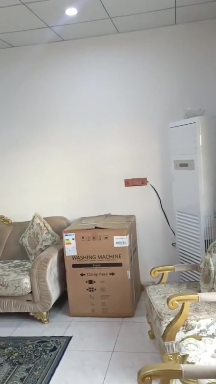 عروض شهر مايو
امتلك منزل الأحلام بأقل مقدمة بمركز محافظة صلاح الدين
منزل طابقين للبيع المساحة 200متر طابو 
في مجمع القرية الانكليزية
نظام البيع مبادرة
مقدمة 50 مليون 
الباقي اقساط شهرية 549الف دينار فقط
وشارع10
قريب على البوابة
يتكون من 
صالة خطار كبيرة جدا
مطبخ كبير
ومطبخ حار خارجي 
غرف نوم عدد 4
غرفتين نظام سويت
حديقة امامية
واجهية المنزل حجر حلان
مجموعة صحيات عدد4
سقيفة كراج تركي
 كتائب أبواب و شبابيك حديد 
كاونتر NDF 
كهرباء وماء على مدار اليوم
خدمات كاملة
للاستفسار الاتصال على الأرقام التالية 
***********
‏‪***********‬‏
او مراسلة الصفحة
