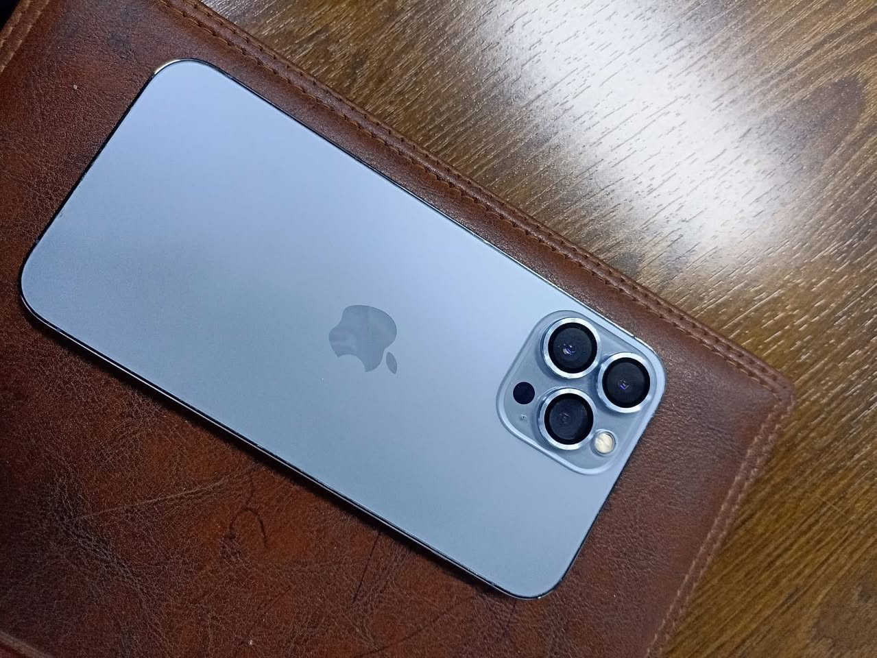 السلام عليكم 
أيفون 13 برو ماكس 
بطاريه 82 ✅
فيس إيدي شغال ✅
كامرات شرط طبع✅
الجهاز جديد ما بي شخطه واحد شرط مبدل شاشه فقط الباقي كلو شرط ذاكره 128 مكاني موصل حي البكر السعر 450 وبي مجال للطيبين
*********** متوفر واتساب خاص مفتوح
