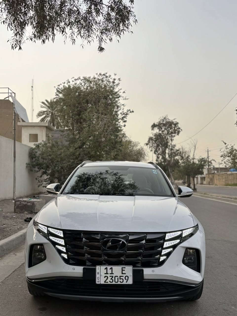 هونداي توكسان خليجي (2024) أبيض.
ضمان شركة الاولى.
 على حالة الزيرو ماشية (36 الف) فقط.
كفالة عامة من الحادث والصبغ والتبديل. 
مكينة كير على حالة الوكالة.
بيها بارد بالباب فقط.
سونار جديد موجود عندي.
فول مواصفات معروفة مواصفاتهة قمارة حديد.

رقم بغداد تحويل مباشر.
الموقع بغداد. زيونة.
السعر (210$) فقط.
للاستفسار الاتصال او مراسلة واتساب:-

***********
