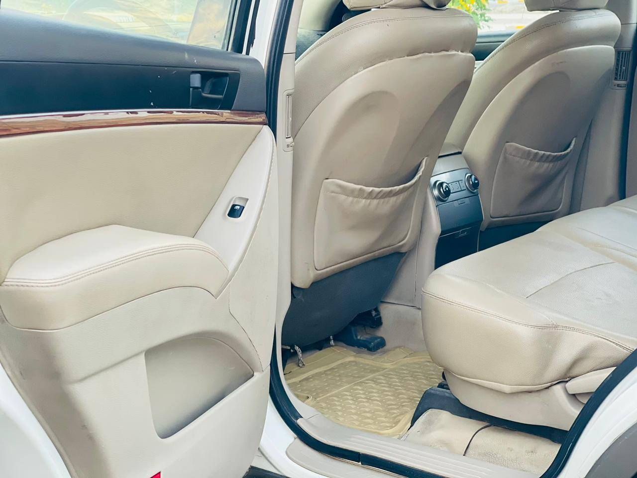 سلام عليكم هونداي  فلكروز تريده وكاله تحويل  2012خليجي  كفاله عامه  فول مواصفات 1/1 بصمه جلد كشن كهربائي كامره مكينه 6سلندر تبريد 3 قطع 7راكب  اشاير بل مري بصمتين ابواب فتحه زراك بل لايت حساسات جاهز الخير مكينه كير تبريد حداده مكان سياره الناصريه السعر 143وبيه مجال
الرقم ***********
