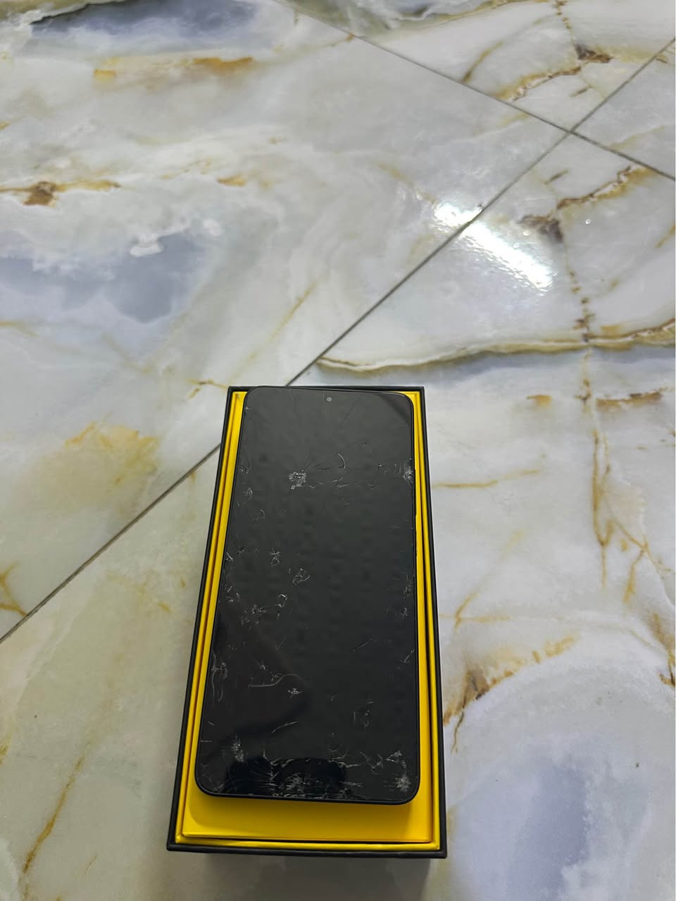 موبايل بوكو للبيع مستعمل شاشه مكسوره بس يشتغل كامل ملحقات السماوا, المثنى


**إذا كنت صاحب هذا الإعلان وتريد حذفه لأي سبب، رجاءا أرسل رسالة إلى الدعم الفني**