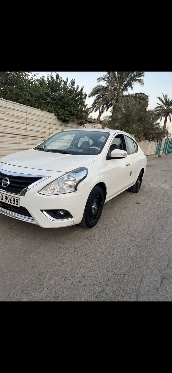 نيسان سني ٢٤ ماشيه ٦٣ الف كير محرك مكفول بيهه بارد باب خلفي …. والباب الامامي بي شخط وبي بارد كلش قليل والباقي كله مكفول سعر ١٢٥ وبيه مجال *********** بغداد زعفرانيه
