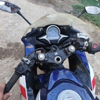 دراجة بطح CBR موديل تقريبا ٢٠١٤ او اكثر ما اعرف بضبط دراجة بيها مشكلة ...