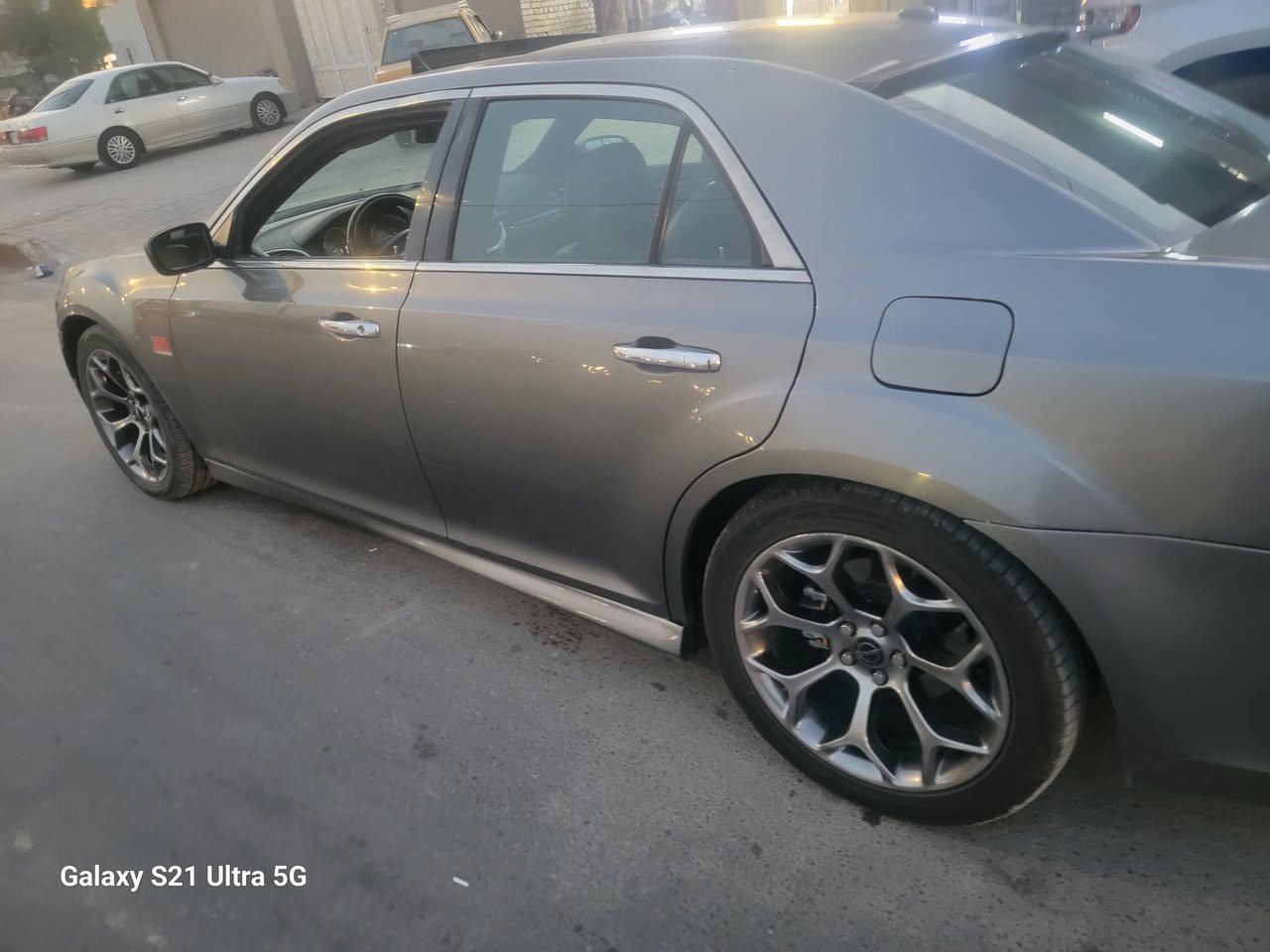 سلام عليكم كرايسلر اوباما 5700 2011
محدث بجم 2020 
السيارة فول مواصفات 
كشنات جلد تدفئة تبريد
كشنات خلفية تدفئة 
كلاصات تدفئة تبريد
كشنات كهرباء ميموري 
ستيرن كهرباء تدفئة 
دوسات البريك والبانزين كهرباء يصعدن وينزلن 
بردة خلفية
سيارة بيهة جاملغ وباب ونص الباب الخلفي 
السعر 150 وبيهة مجال 
***********

