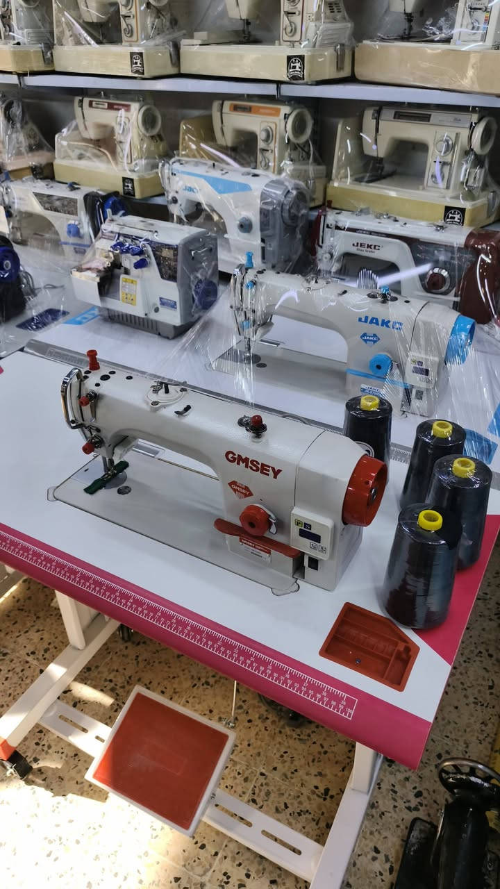 ((عرض خاص)) مكائن خياطة صناعية السعر 260 الف فقط العنوان تلعفر حسنكوي قرب جامع النور
***********
***********
