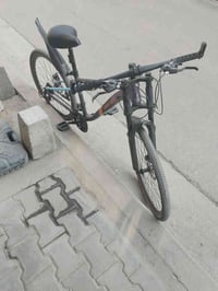 مستعجل على بيعته بايسكل رياضي جديد كلشي بلادي نضيف مصاري اقل من اسبوع ...