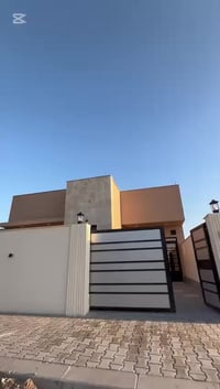 مجمع الشمس السكني • ٢٠٠م • دار للبيع